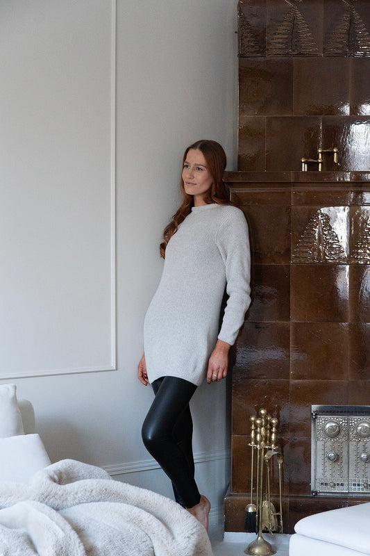 WOOL Warm Long Knit -neule, vaaleanharmaa
