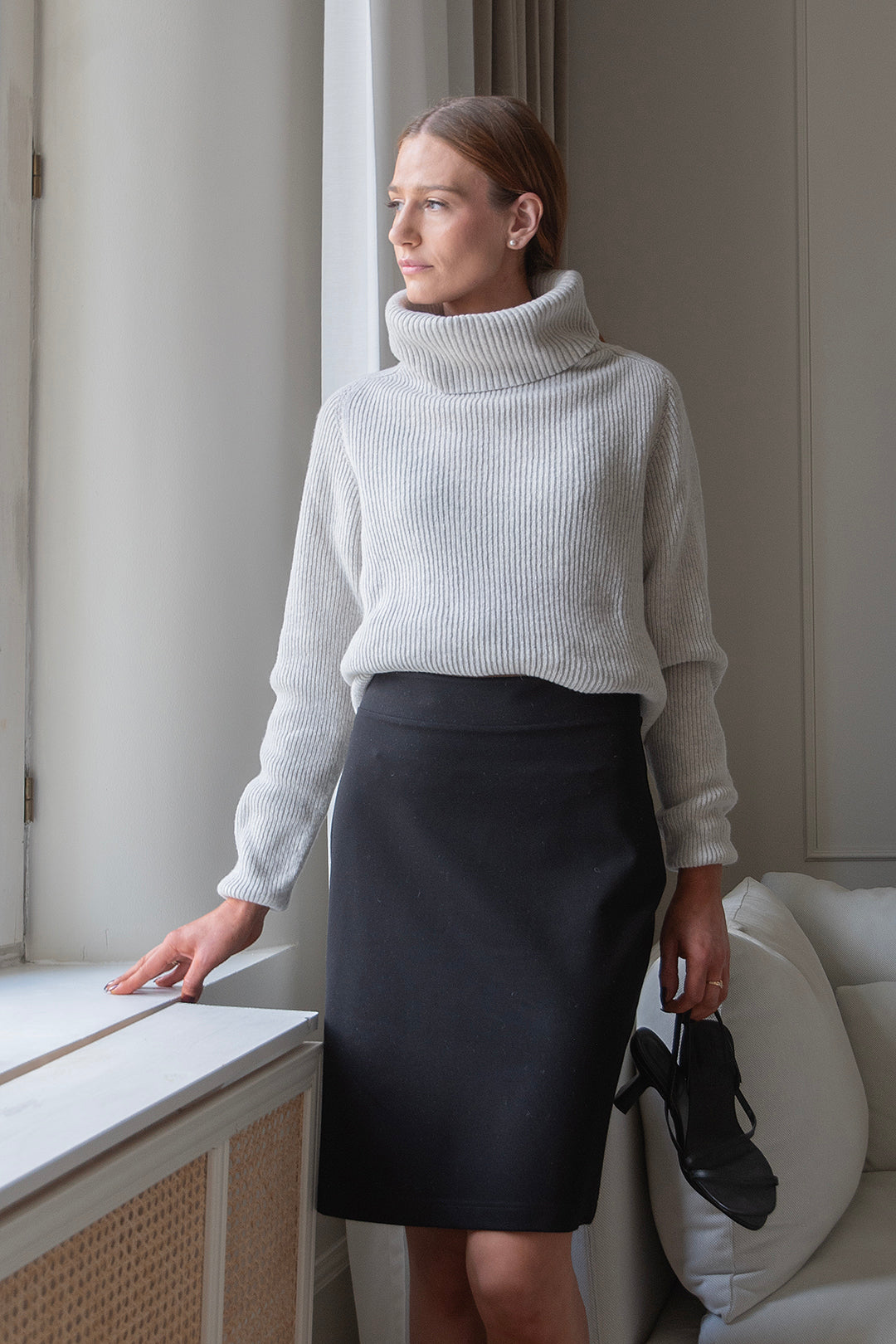 ESSENTIAL Pencil Skirt -kynähame, musta