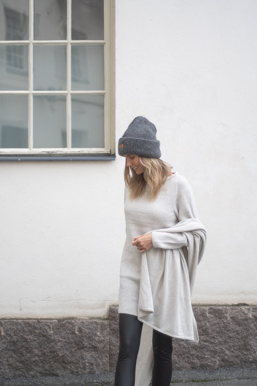 WOOL Warm Long Knit -neule, vaaleanharmaa