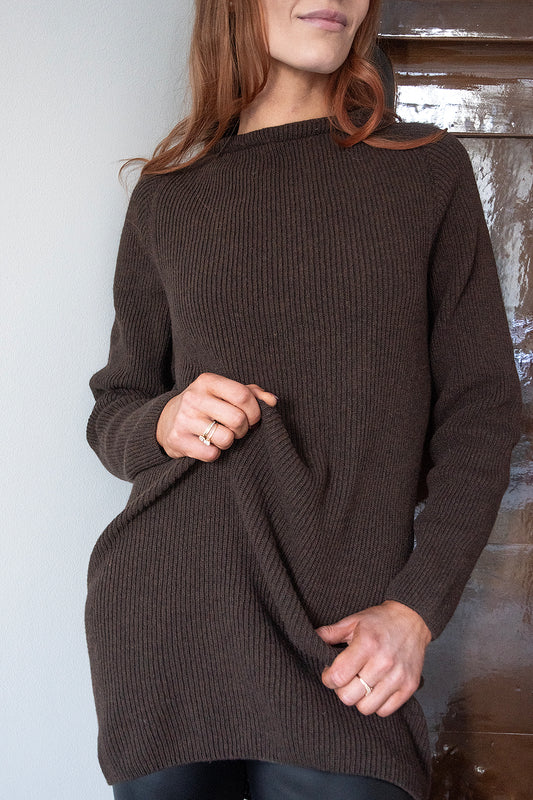 WOOL Warm Long Knit -neule, tummanruskea