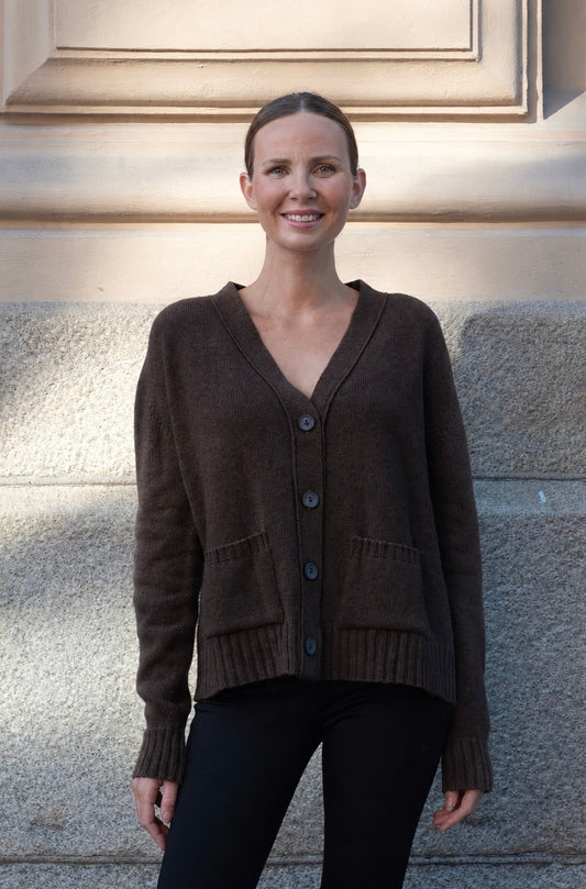 WOOL Love Loose Fit Cardigan, tummanruskea