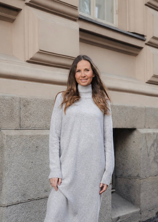 WOOL Nova Polo Knit Dress -neulemekko, vaaleanharmaa