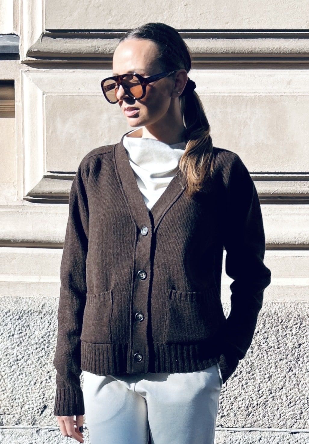 WOOL Love Loose Fit Cardigan, tummanruskea