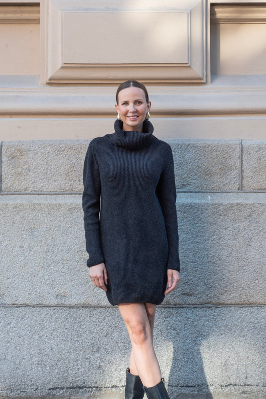 WOOL Warm Long Polo Knit -neule, tummanharmaa