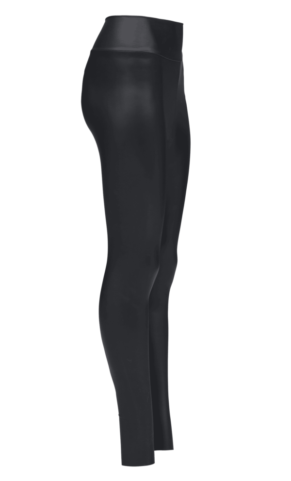 ESSENTIAL Faux Leather Leggings