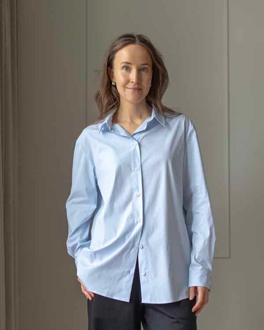 ESSENTIAL Button-Up Shirt -pusero, vaaleansininen